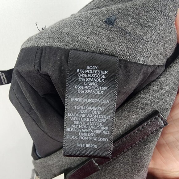 Express Pencil Skirt 2 - Picture 4 of 4